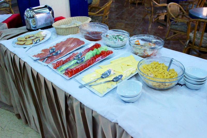 Gaddis Luxor Hotel, Suites and Apartments - Restoran