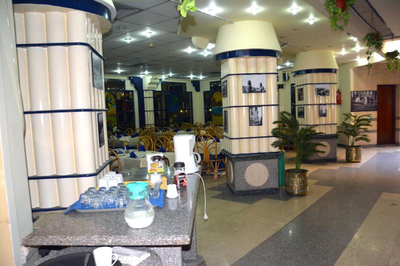 Gaddis Luxor Hotel, Suites and Apartments - Restoran
