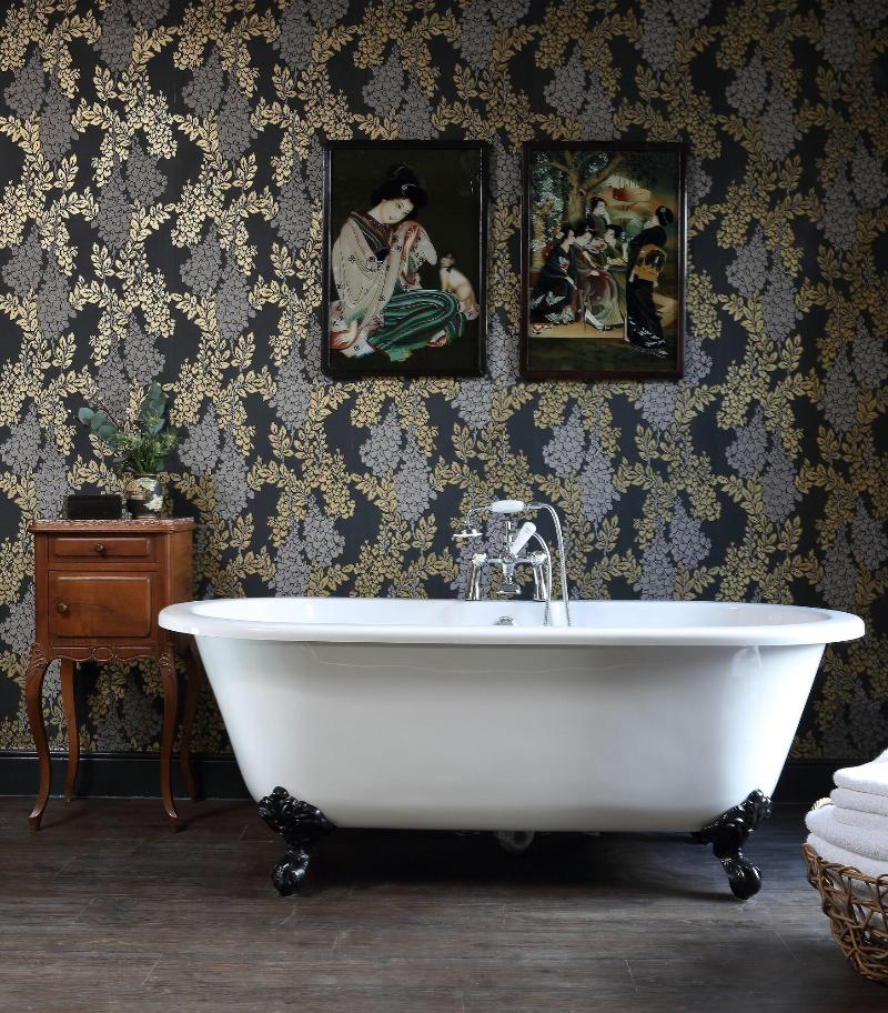 the crown and thistle - Oda