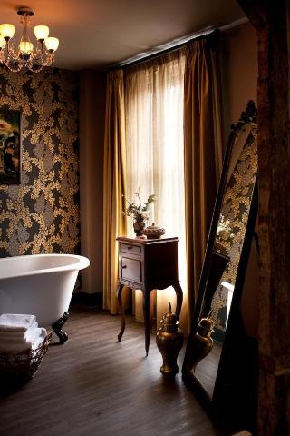 the crown and thistle fotoÄŸrafÄ±