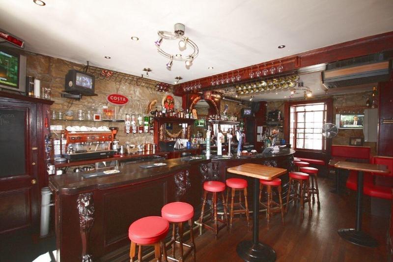Orchard Hotel - Bar