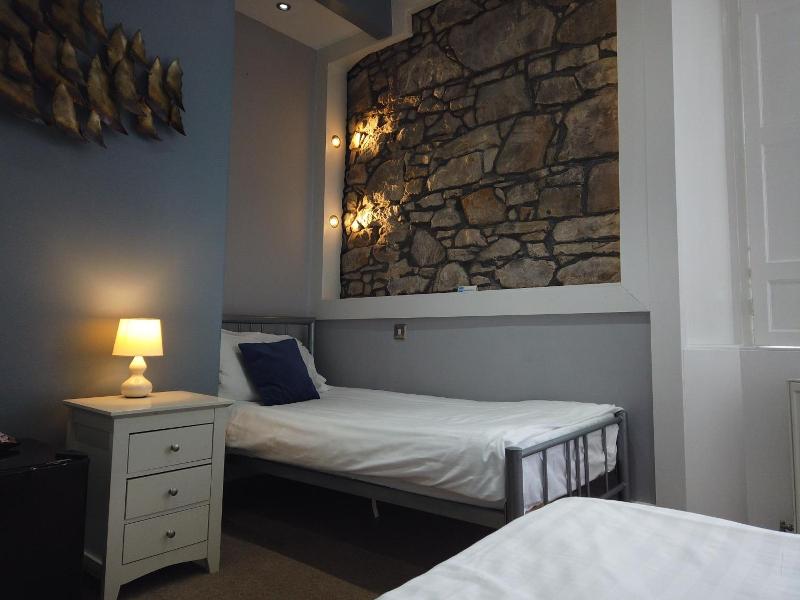 Orchard Hotel - Genel