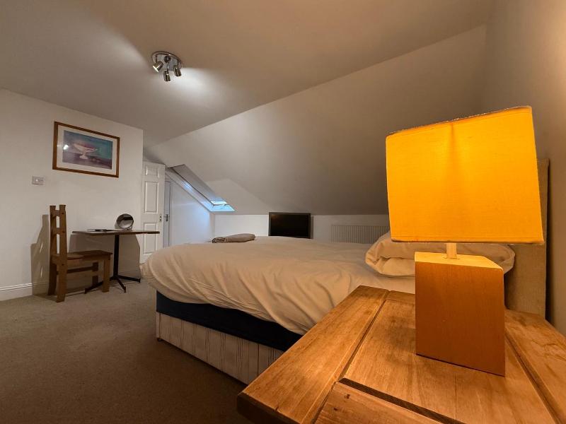 Orchard Hotel - Genel