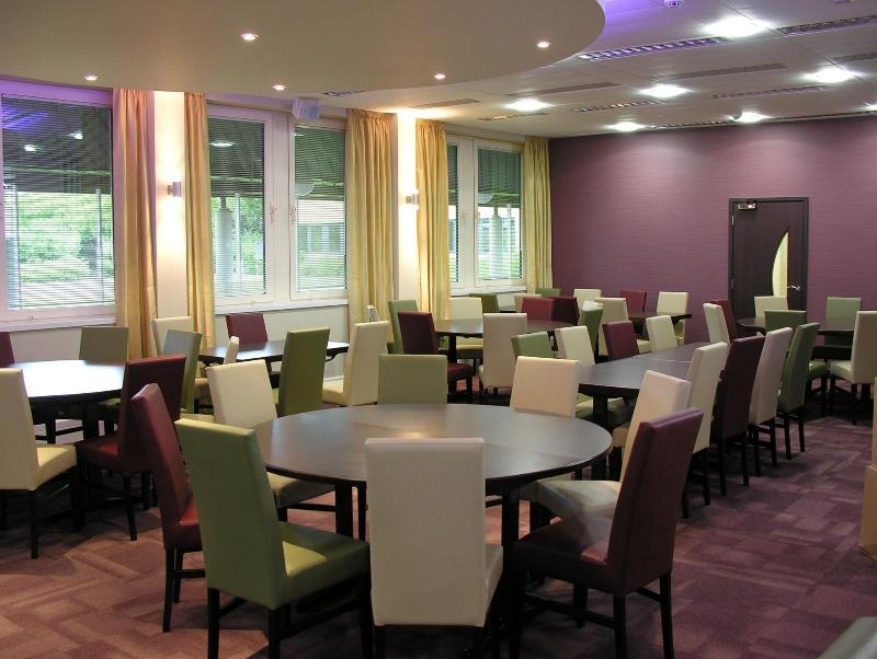Kents Hill Park Conference Centre and Hotel - Restoran