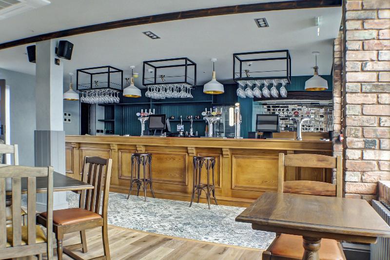 OYO Tamworth Arms Boutique Pub & Hotel - Bar
