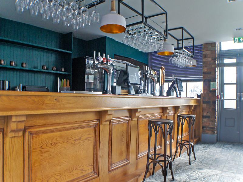 OYO Tamworth Arms Boutique Pub & Hotel - Lobi