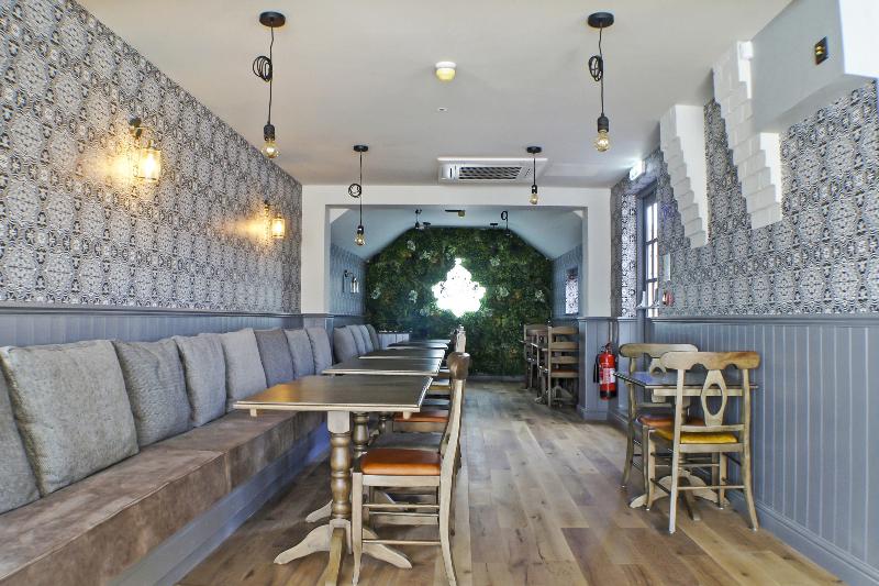 OYO Tamworth Arms Boutique Pub & Hotel - Restoran