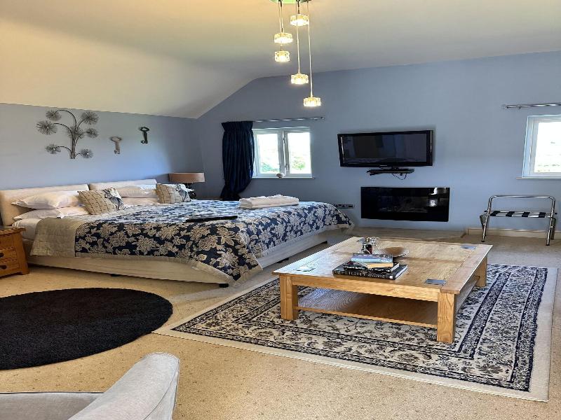 Canaston Oaks Luxury Bed   Breakfast - Oda