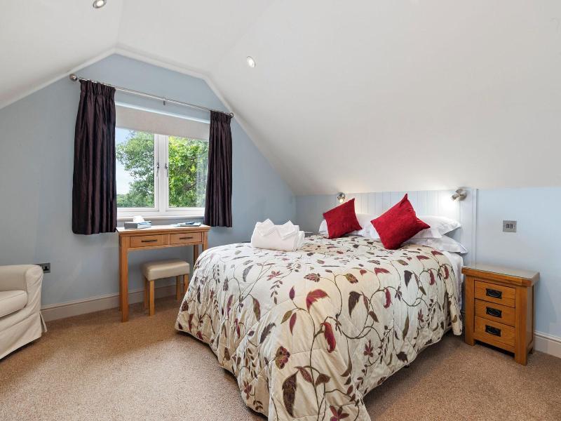 Canaston Oaks Luxury Bed   Breakfast - Oda