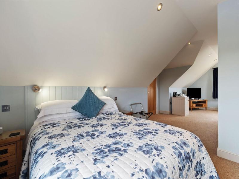 Canaston Oaks Luxury Bed   Breakfast - Oda