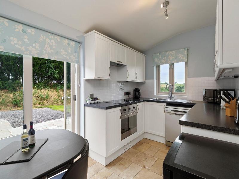 Canaston Oaks Luxury Bed   Breakfast - Oda