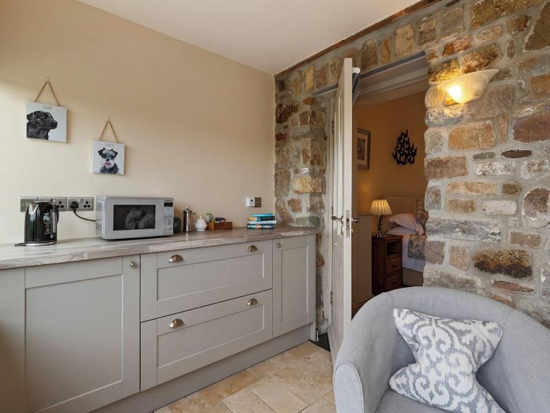 Canaston Oaks Luxury Bed   Breakfast - Oda