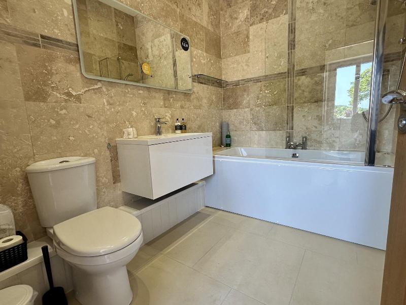 Canaston Oaks Luxury Bed   Breakfast - Oda