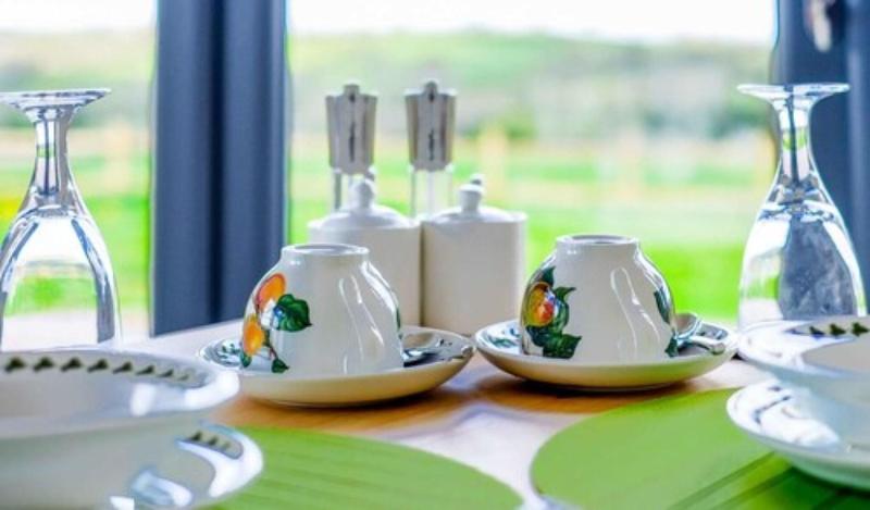 Canaston Oaks Luxury Bed   Breakfast - Restoran