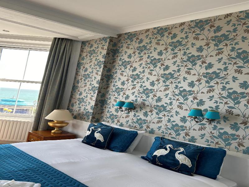 The Cumberland Hotel - Genel