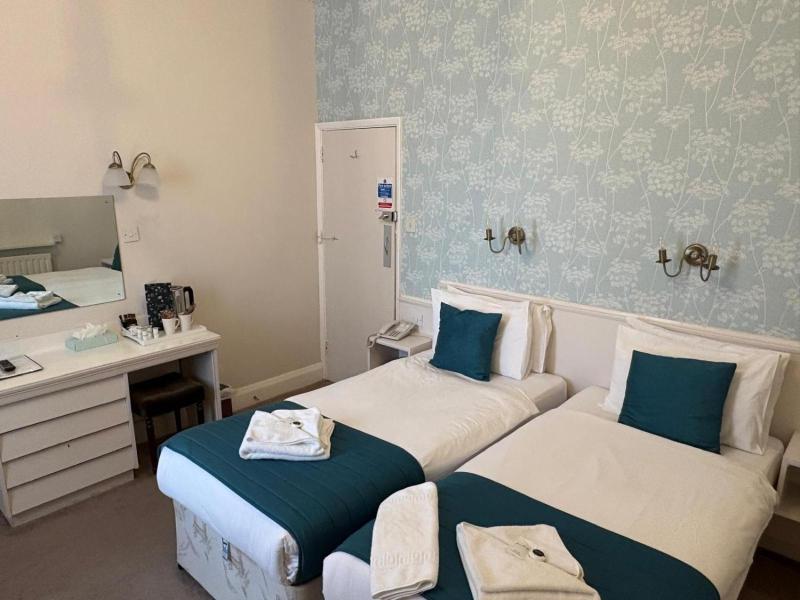 The Cumberland Hotel - Genel
