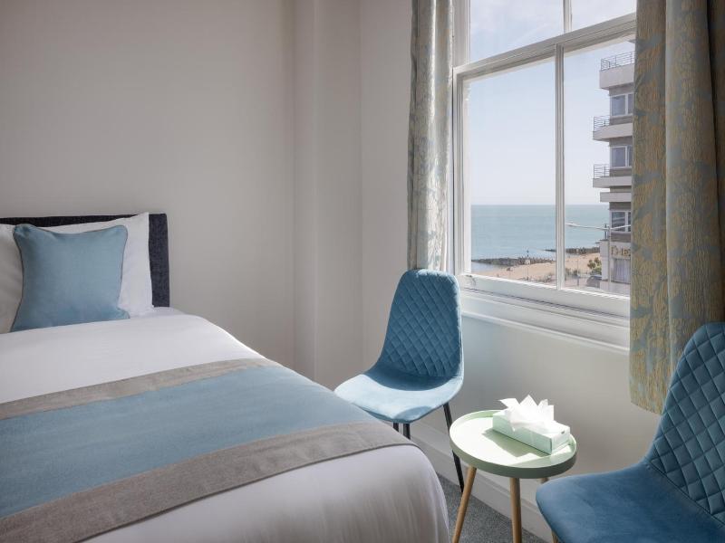 The Cumberland Hotel - Genel