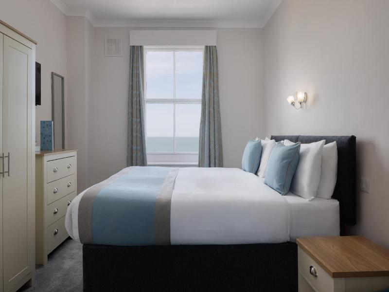 The Cumberland Hotel - Genel