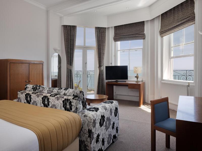 The Cumberland Hotel - Genel