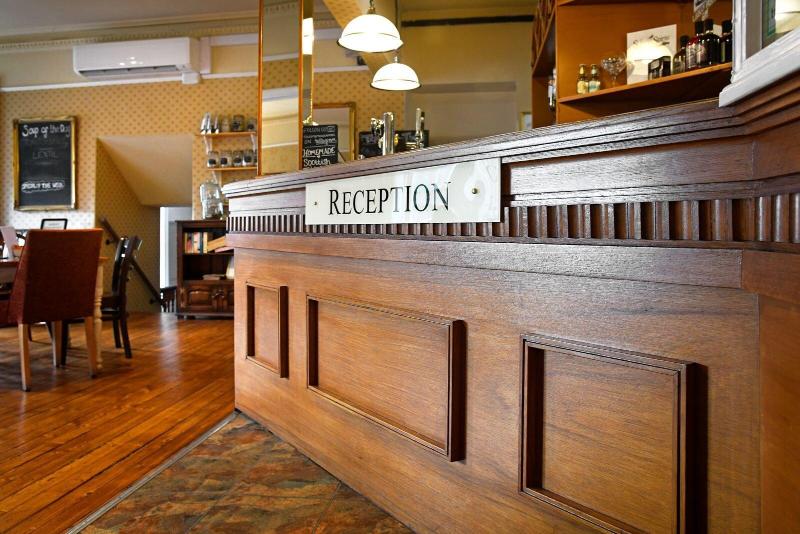 The Corner House Hotel - Lobi