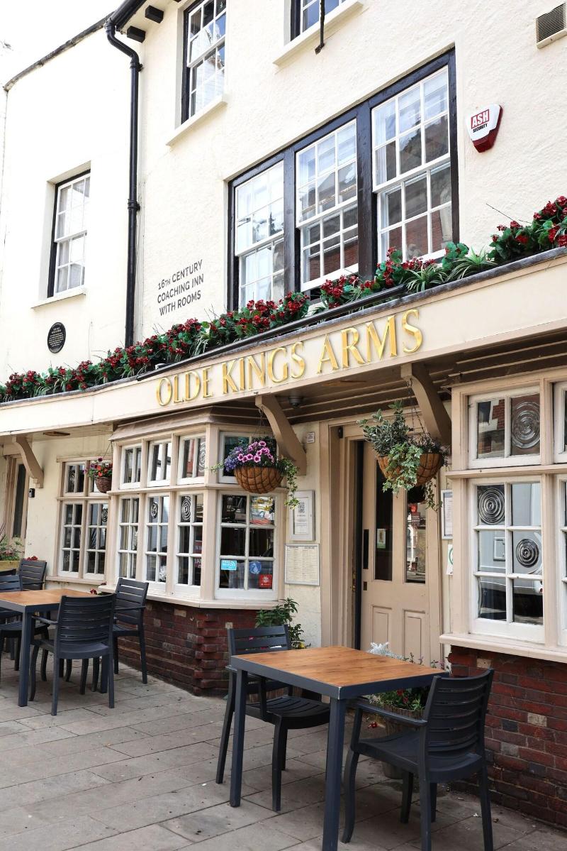 Olde Kings Arms - Genel
