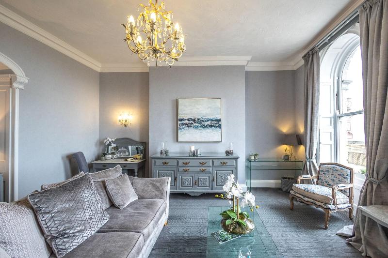 Gloucester House - Lobi