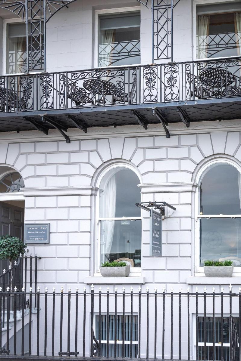 Gloucester House - Aktivite