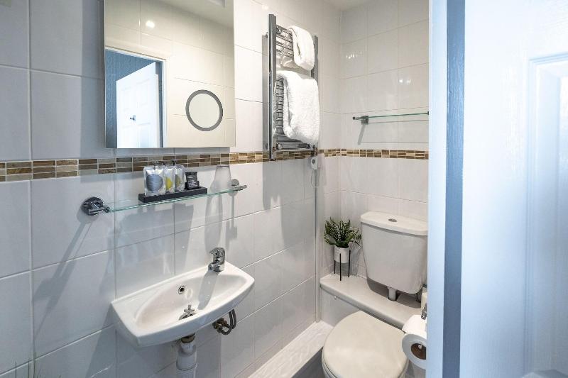Gloucester House - Aktivite