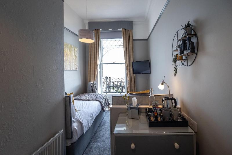 Gloucester House - Aktivite