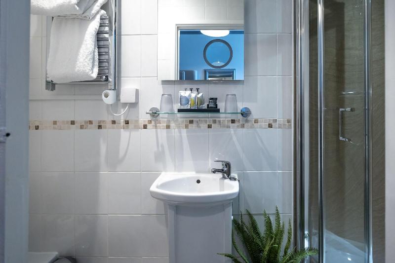 Gloucester House - Aktivite