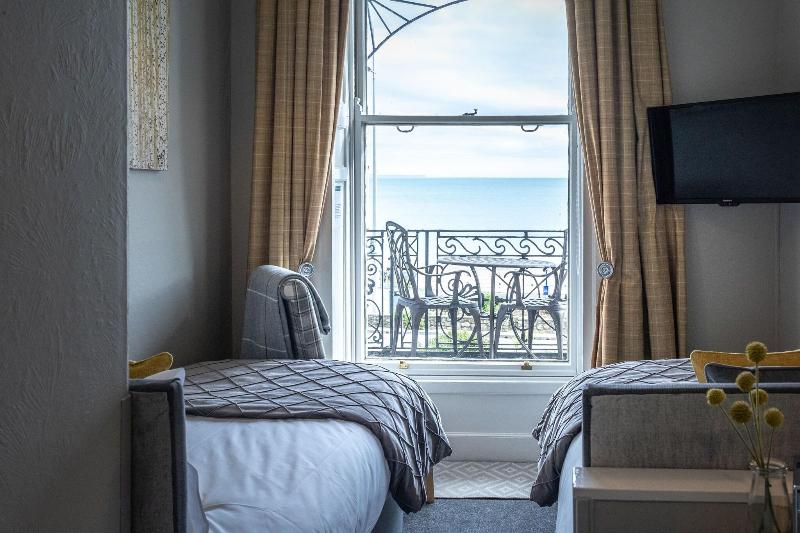 Gloucester House - Aktivite