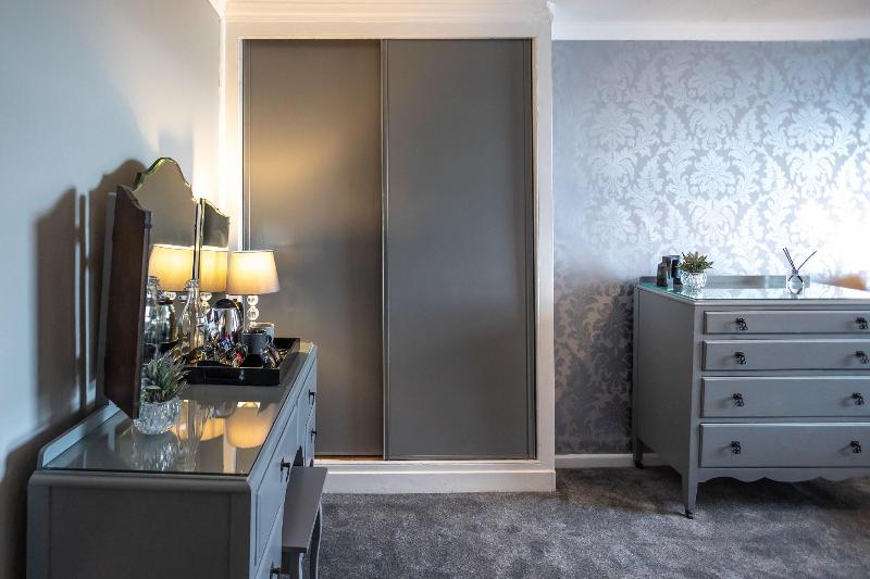 Gloucester House - Aktivite
