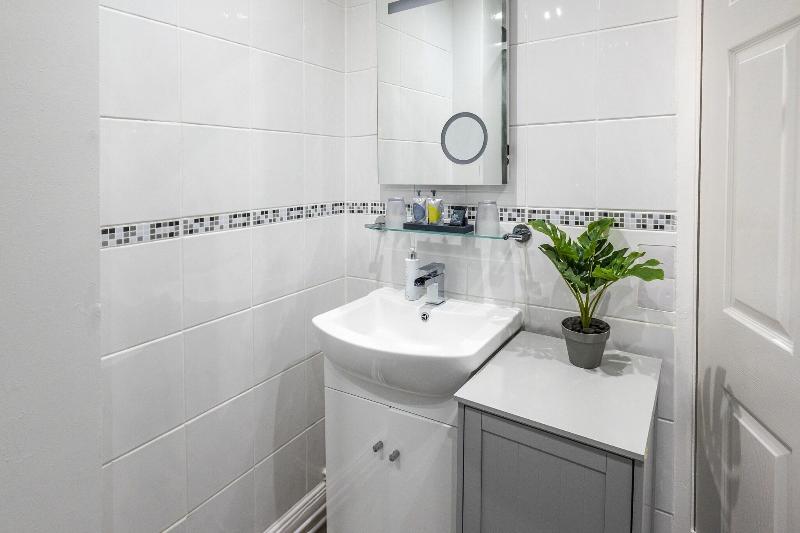 Gloucester House - Aktivite
