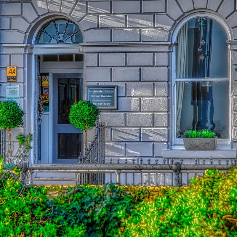 Gloucester House - Genel