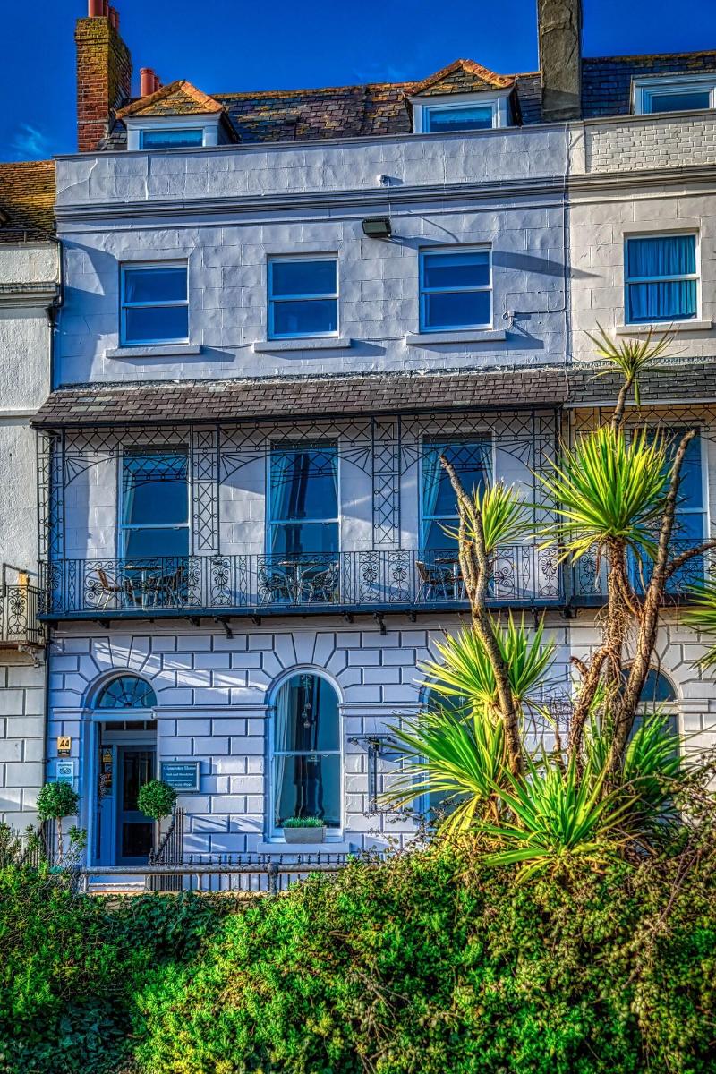 Gloucester House - Genel