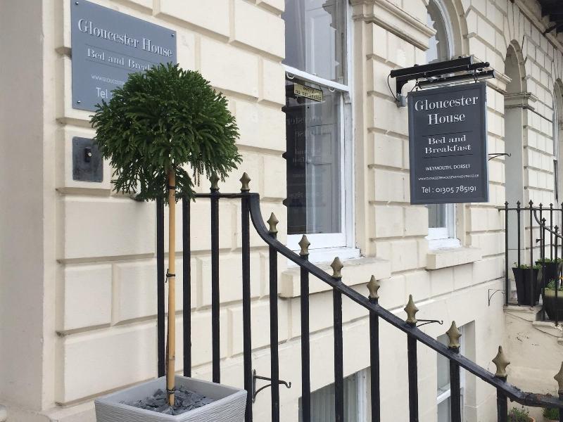 Gloucester House - Genel