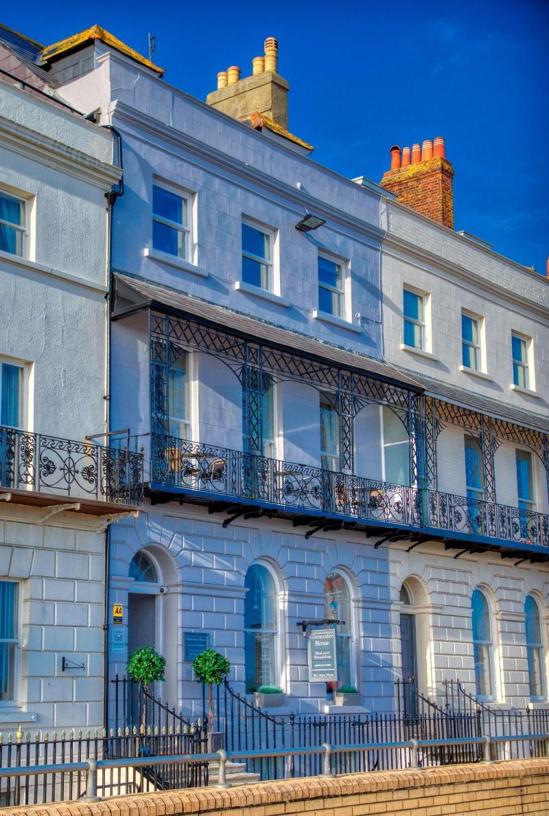 Gloucester House - Genel