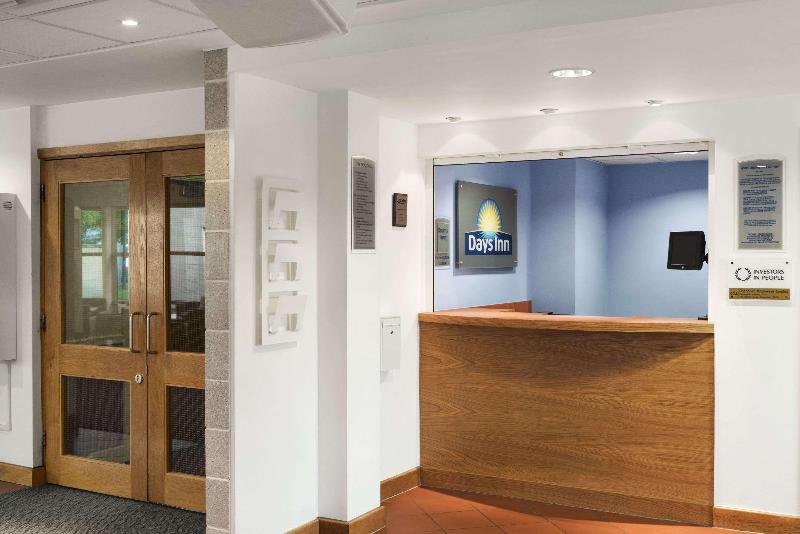 Days Inn Cannock Norton Canes M6 Toll - Lobi
