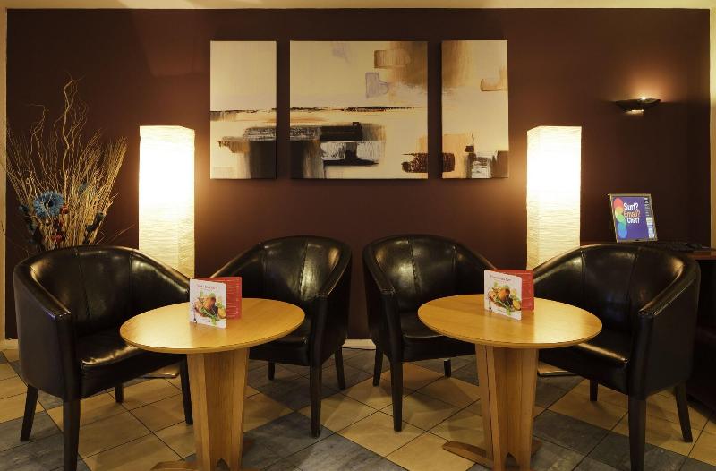 Garner Hotel Chesterfield North By IHG - Bar