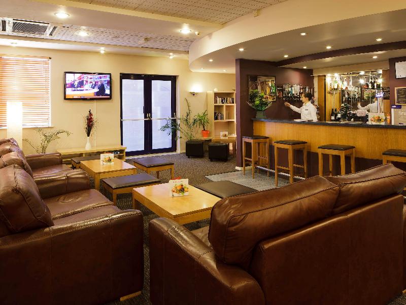 Garner Hotel Chesterfield North By IHG - Bar