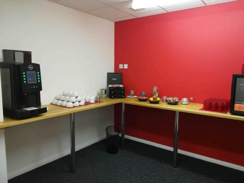 Garner Hotel Chesterfield North By IHG - Toplantı