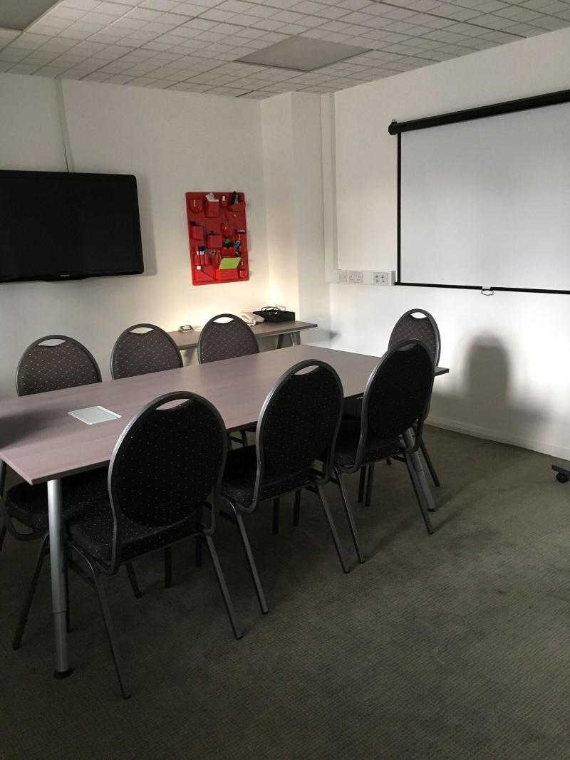 Garner Hotel Chesterfield North By IHG - Toplantı