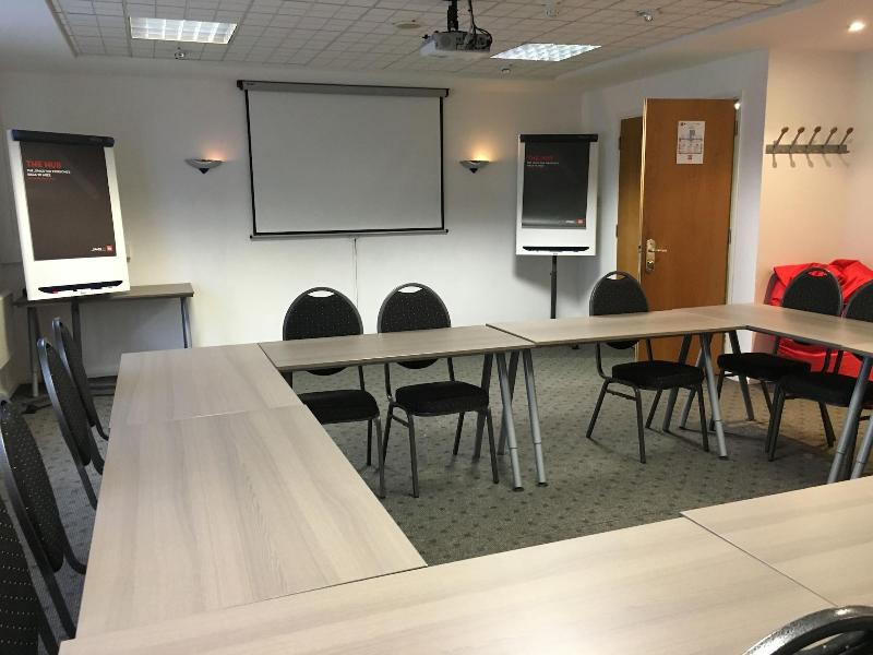Garner Hotel Chesterfield North By IHG - Toplantı