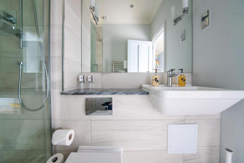 The Ayrlington - Oda