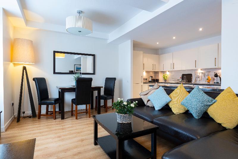 Inverness City Suites - Oda