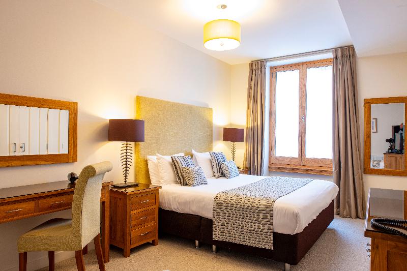 Inverness City Suites - Oda