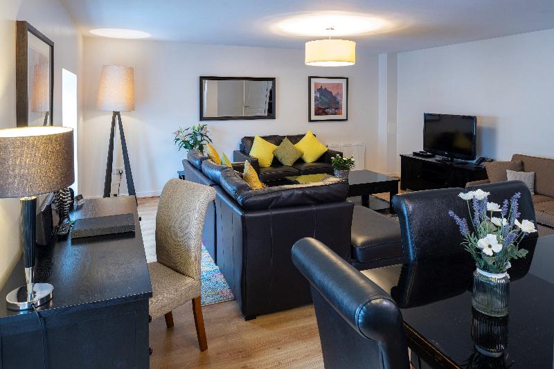 Inverness City Suites - Oda