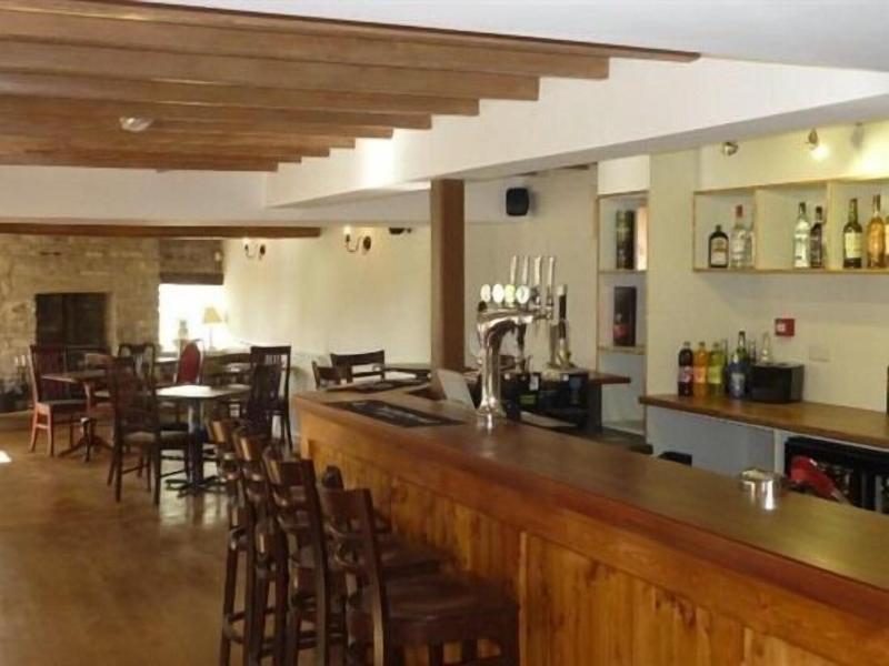 The Village Inn - Lobi