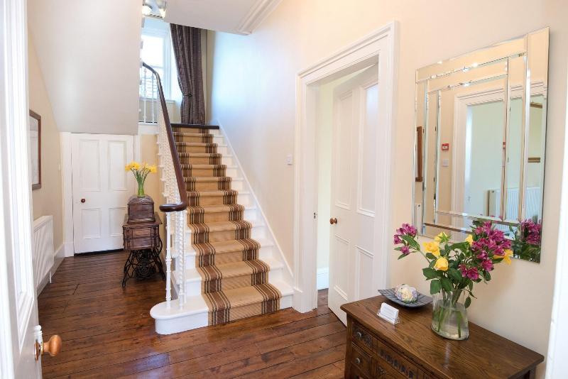 Cardhu Country House - Lobi