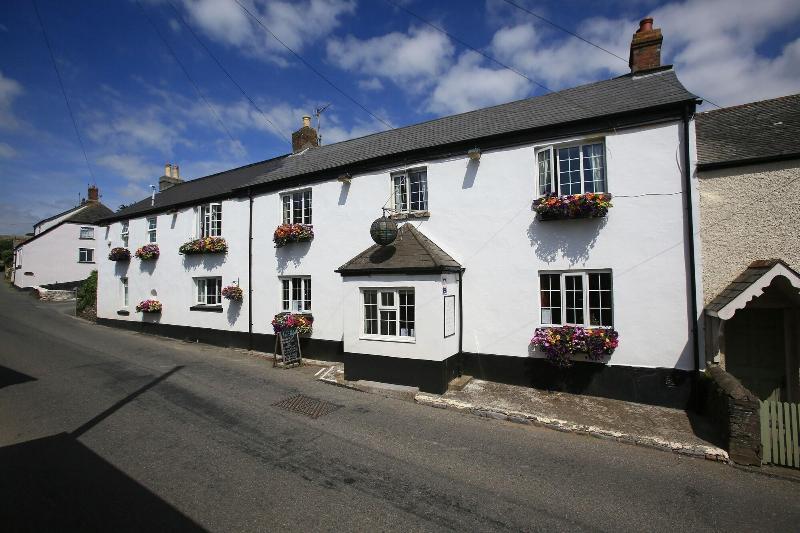 The Globe Inn - Genel